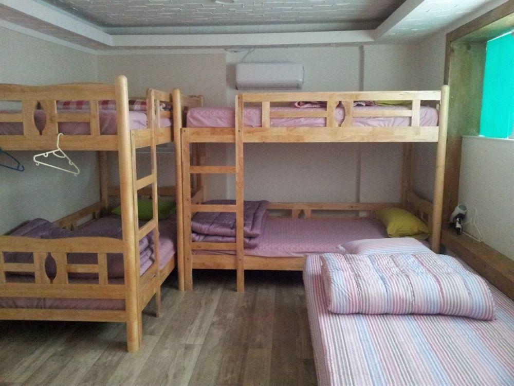 J Guesthouse Сеул Екстер'єр фото